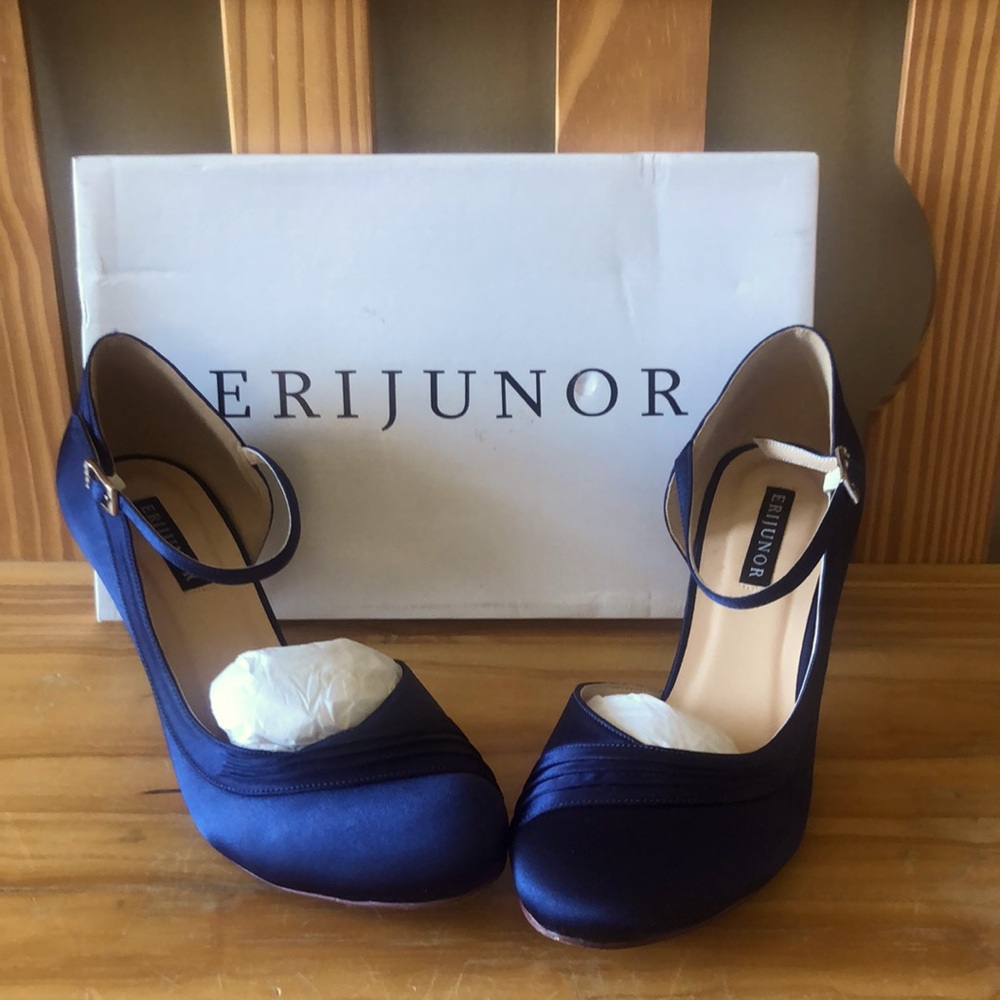 Women’s satin shoes